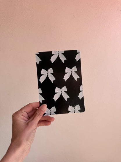 Insert kindle « nœud blanc et noir »